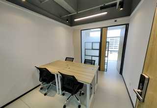 江苏中高职图书馆服务机器人